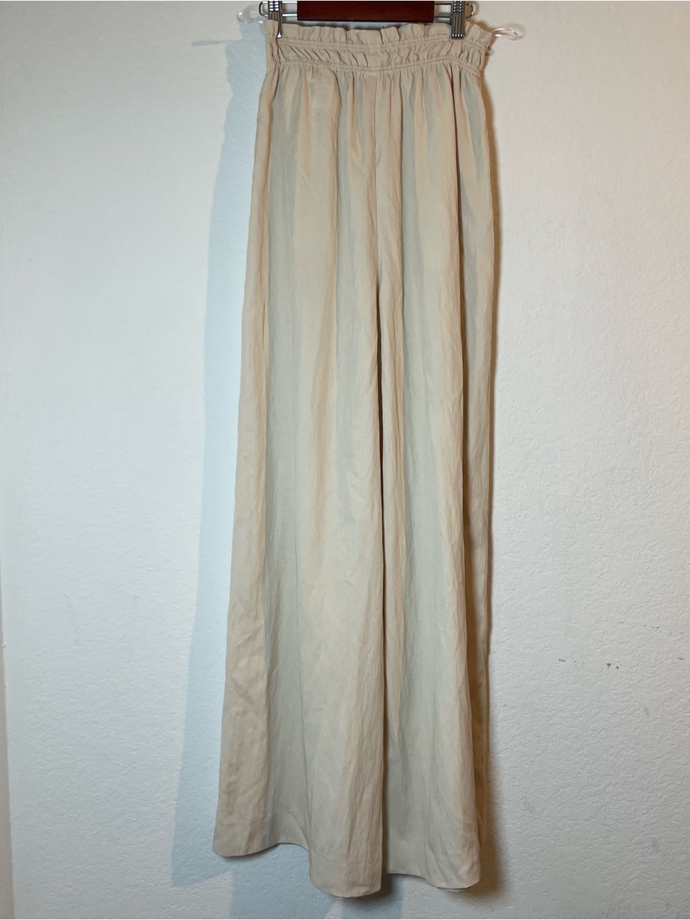 Zara Women's Beige Wide-Leg
Drawstring Elastic Waist
Relaxed Fit Pants - Picture 3 of 10